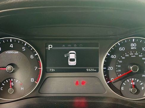 Used 2024 Kia Forte LXS w/ LXS Technology Package FWD image 14