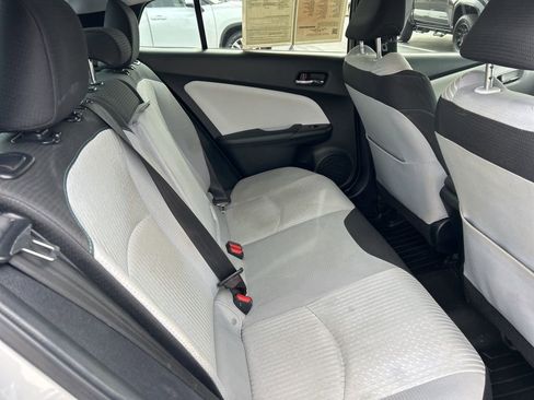 Used 2016 Toyota Prius Two image 16