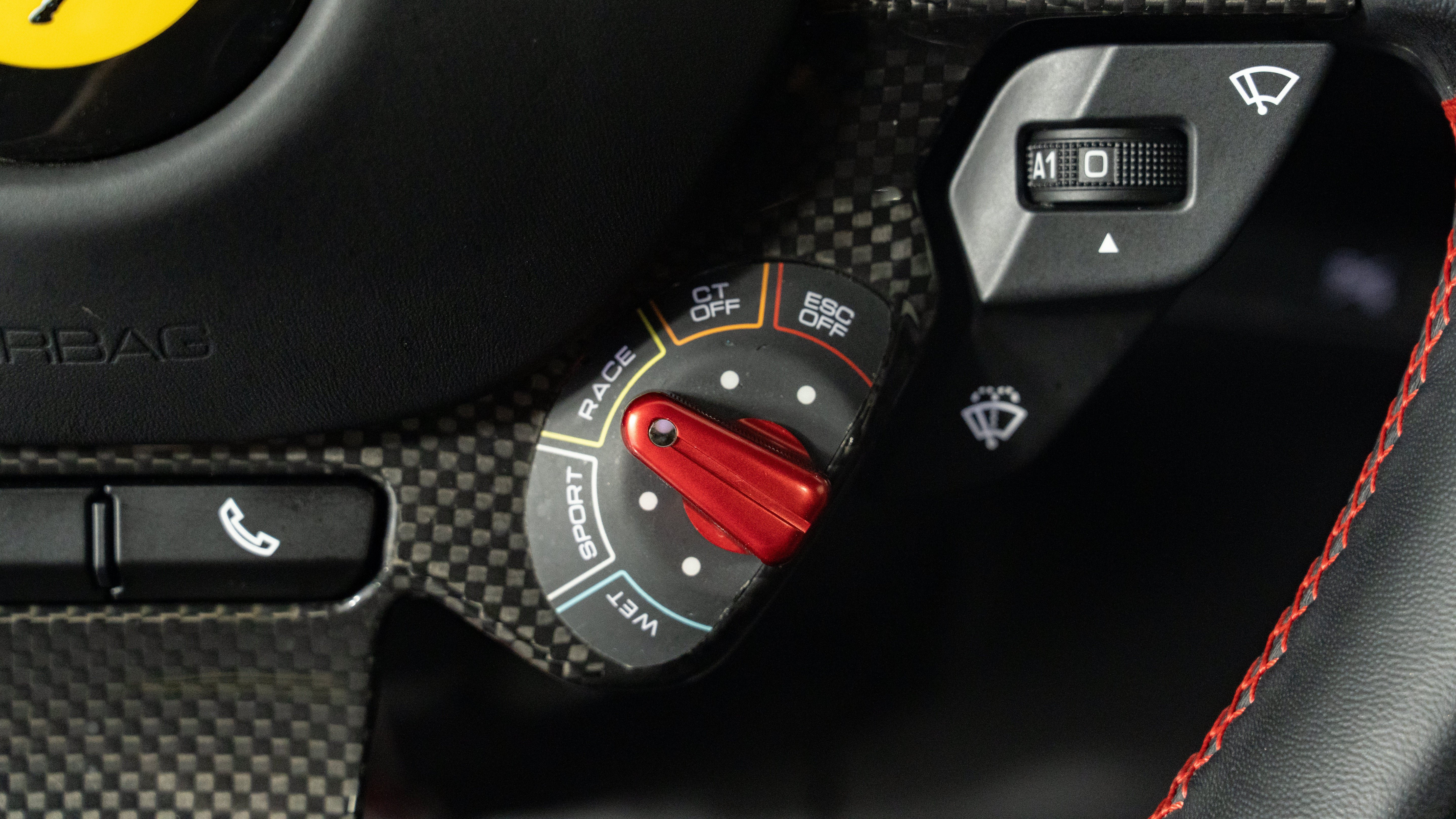 Certified 2018 Ferrari 812 Superfast RWD image 39