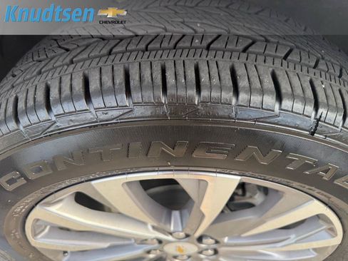 Used 2023 Chevrolet Traverse Premier w/ LPO, Floor Liner Package AWD/4WD image 10