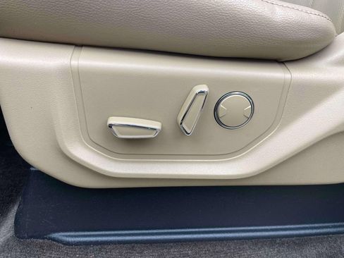 Used 2018 Ford F150 Lariat w/ Equipment Group 502A Luxury AWD/4WD image 15