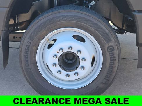 New 2025 Ford F550 2WD Regular Cab Super Duty image 39