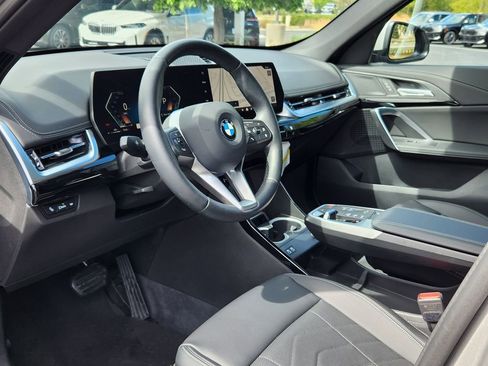 Used 2025 BMW X1 xDrive28i AWD/4WD image 7