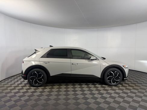 Used 2024 Hyundai Ioniq 5 SEL RWD image 5