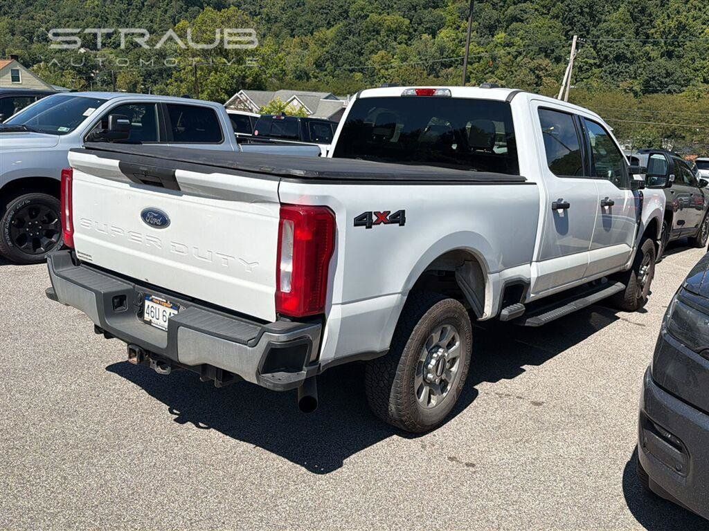 Used 2024 Ford F250 XLT AWD/4WD image 8