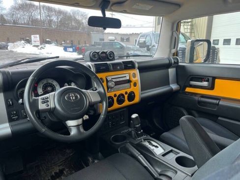 Used 2007 Toyota FJ Cruiser 4WD image 9