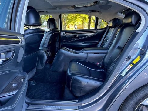 Used 2014 Lexus LS 600h L image 22