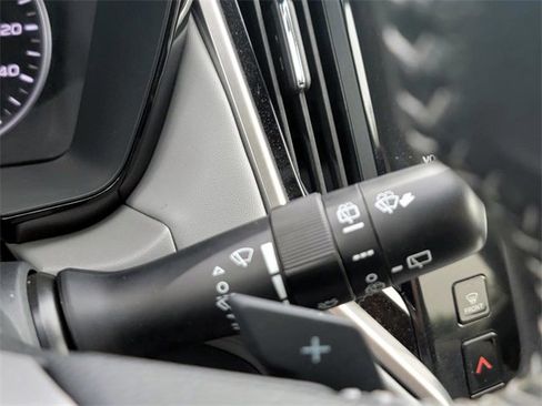 Used 2022 Subaru Outback Premium image 17