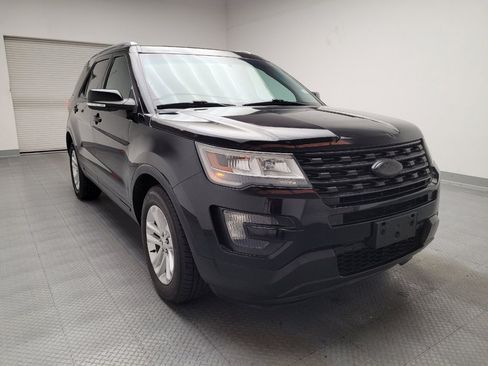 Used 2016 Ford Explorer XLT image 14