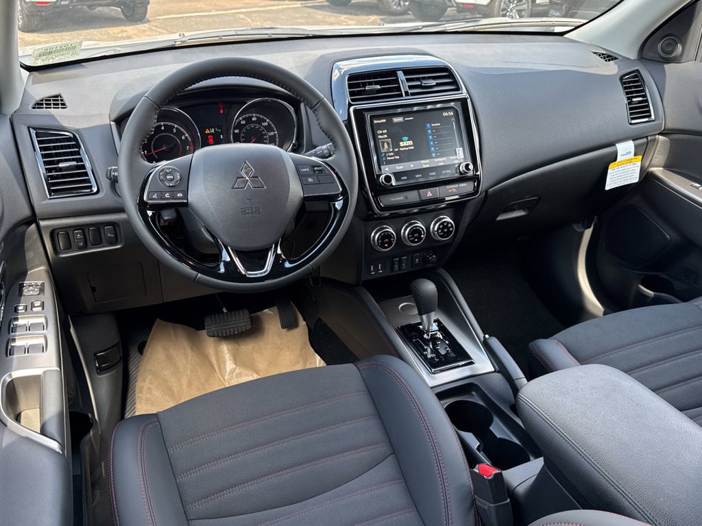 New 2027 Mitsubishi Outlander Sport SE FWD image 7