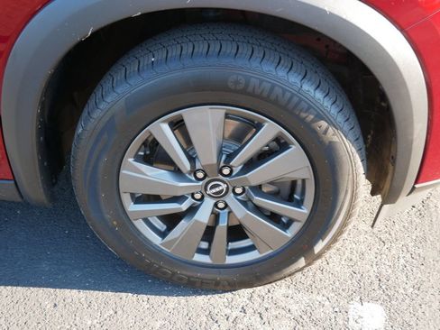 Used 2022 Nissan Pathfinder SV AWD/4WD image 8