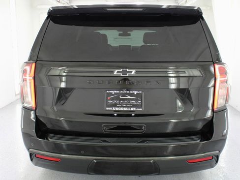 Used 2021 Chevrolet Suburban Z71 w/ Z71 Signature Package image 8