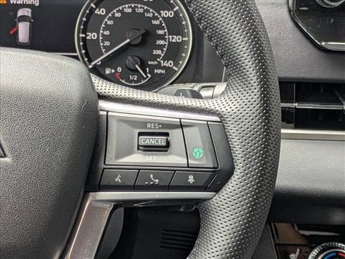 Used 2024 Mitsubishi Outlander SE image 22