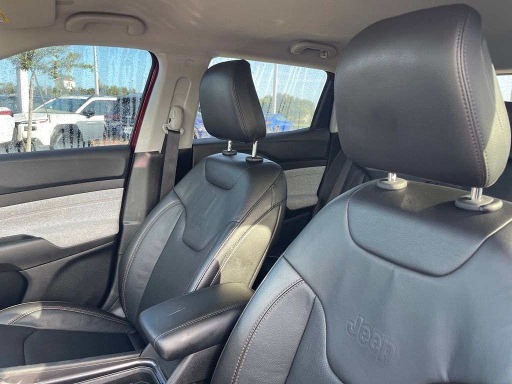 Used 2022 Jeep Compass Latitude AWD/4WD image 17