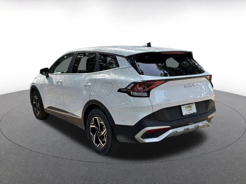 Used 2025 Kia Sportage LX FWD image 5
