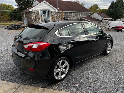 Used 2017 Chevrolet Cruze Premier FWD image 5