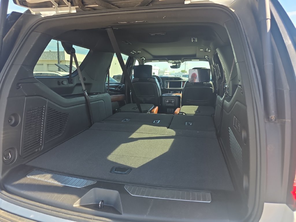 Used 2023 GMC Yukon XL Denali Ultimate AWD/4WD image 22