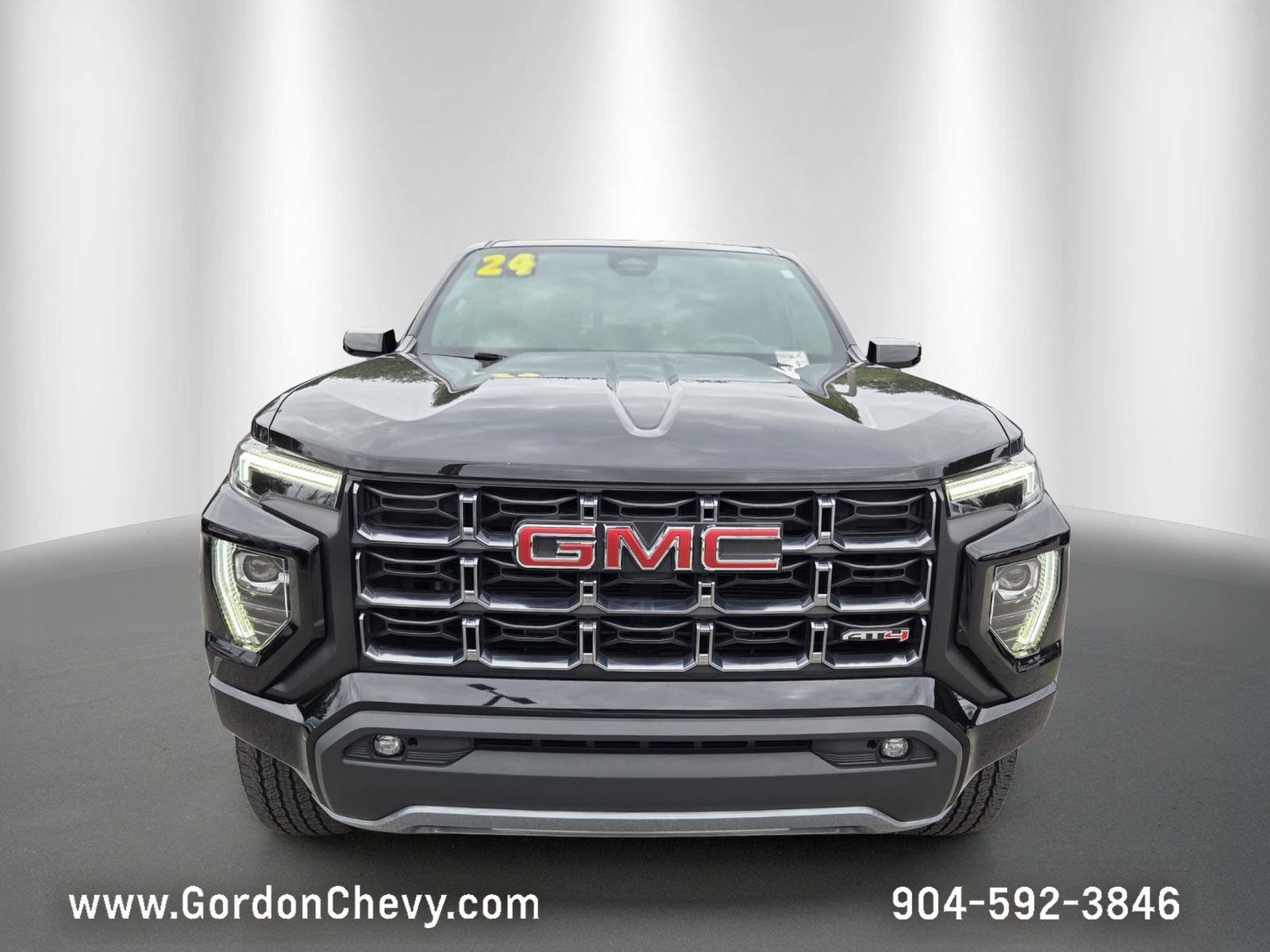 Used 2024 GMC Canyon AT4 AWD/4WD image 9