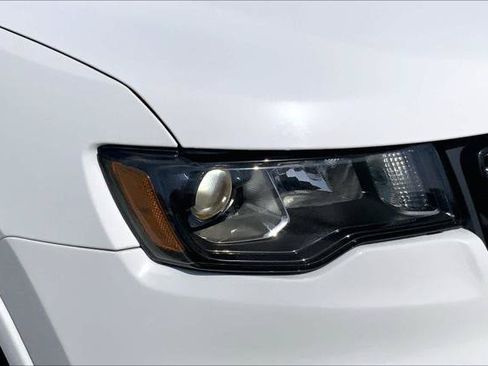 Certified 2022 Jeep Grand Cherokee Laredo X RWD image 24