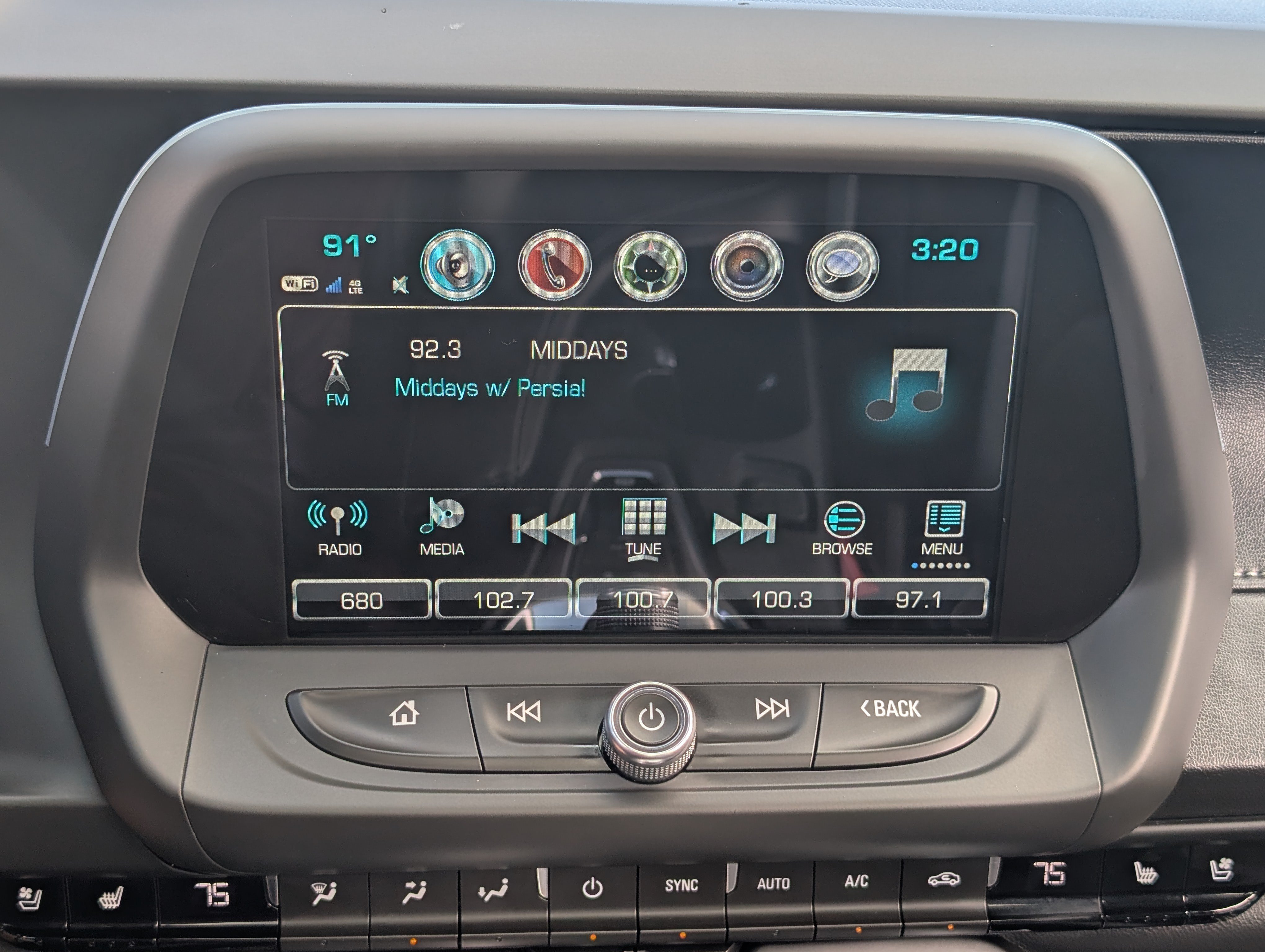 Used 2018 Chevrolet Camaro SS RWD image 29