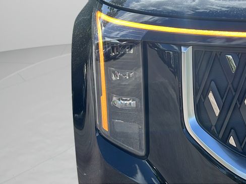New 2026 Kia Carnival EX FWD image 24