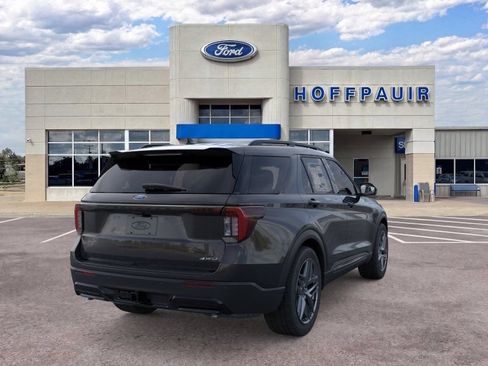 New 2026 Ford Explorer ST-Line w/ ST-Line Street Pack AWD/4WD image 8