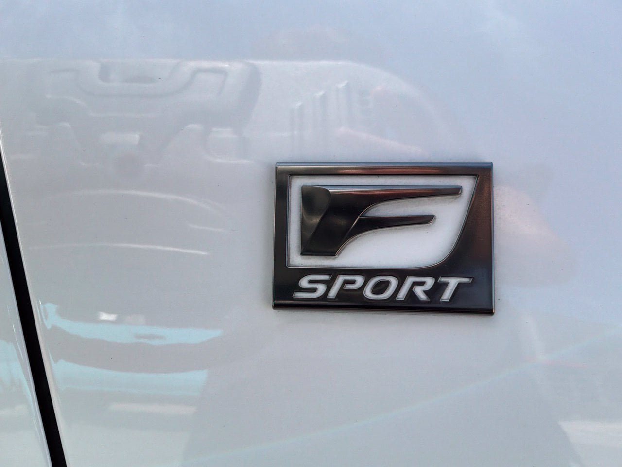 Used 2022 Lexus ES 350 F Sport w/ Accessory Package 2 FWD image 10