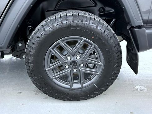 Certified 2025 Jeep Wrangler Unlimited Sport AWD/4WD image 23