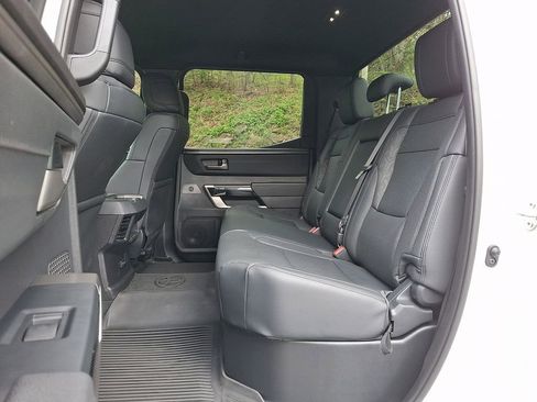 Used 2025 Toyota Tundra Limited AWD/4WD image 10
