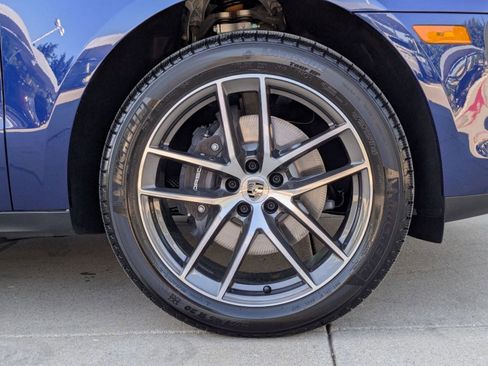 Certified 2025 Porsche Macan image 29