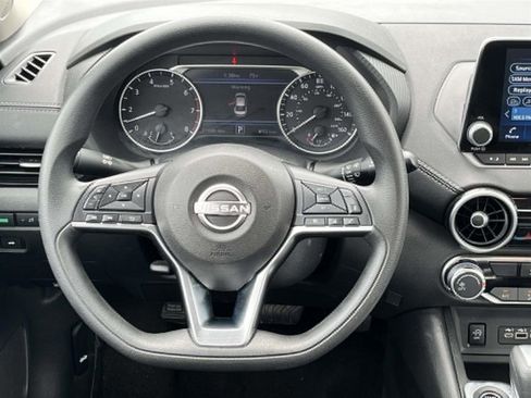 Used 2025 Nissan Sentra SV FWD image 18