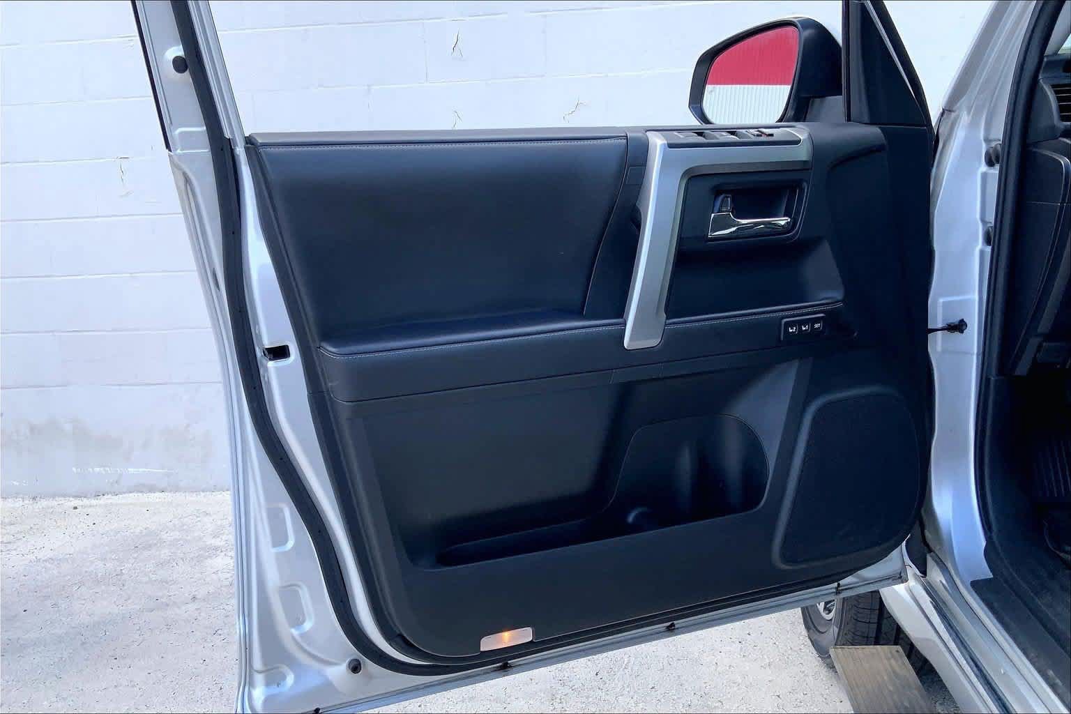 Used 2023 Toyota 4Runner Limited RWD image 27
