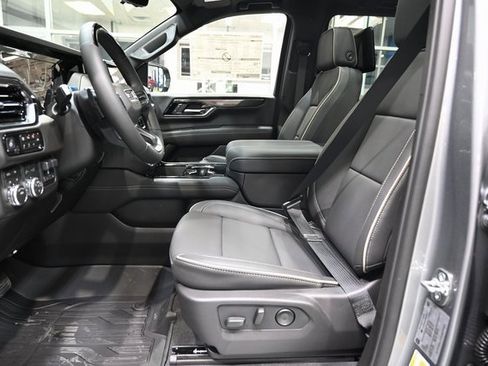 New 2026 GMC Yukon XL Elevation w/ Elevation Premium Package image 9