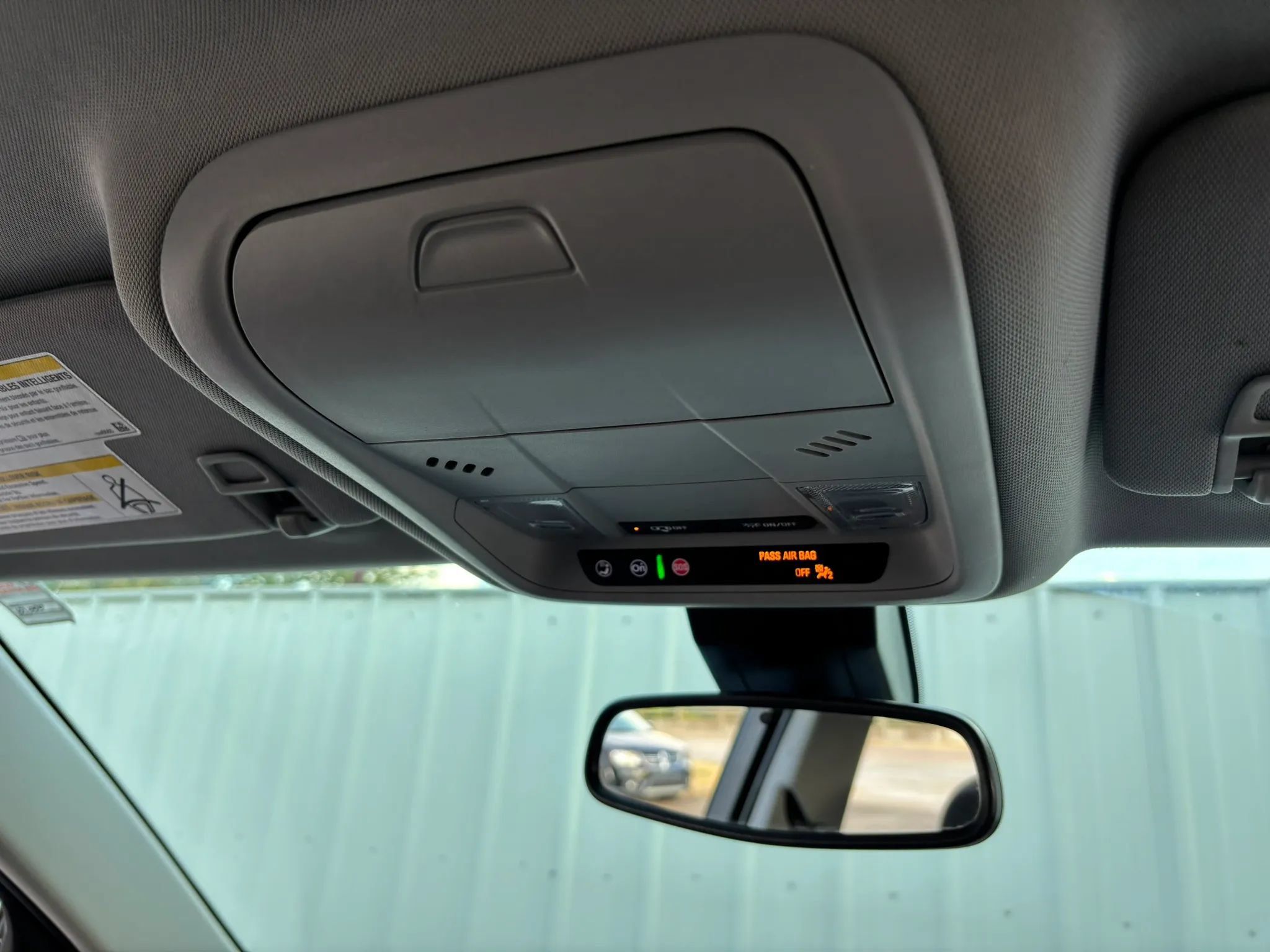Used 2023 GMC Terrain SLE FWD image 31