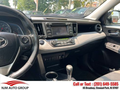 Used 2015 Toyota RAV4 Limited AWD/4WD image 40