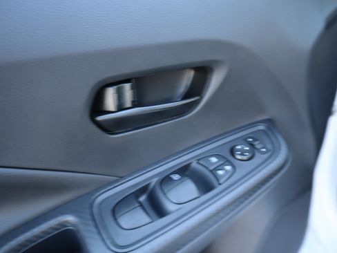 Used 2025 Nissan Versa S w/ Trunk Package image 18