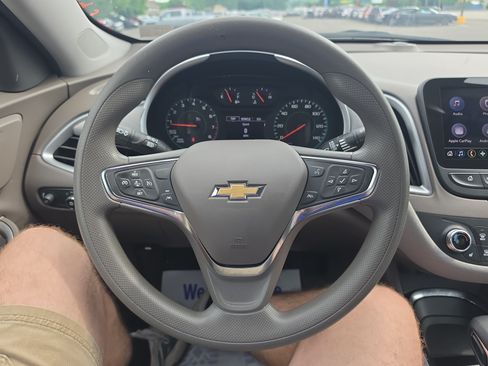 Used 2024 Chevrolet Malibu LT FWD image 18