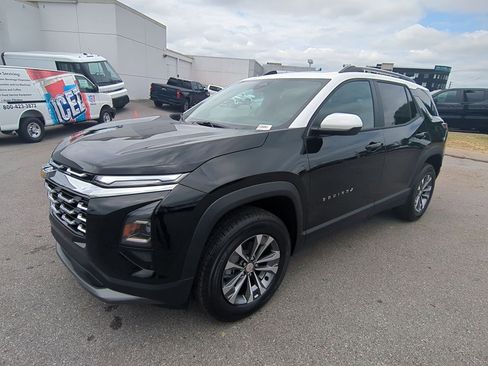 Used 2026 Chevrolet Equinox LT w/ Convenience Package II image 4