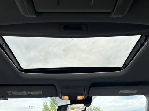 Used 2017 Honda Pilot Touring image 19