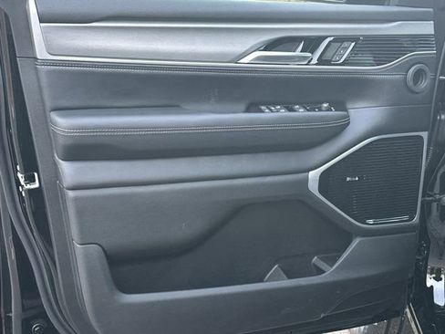 New 2026 Jeep Grand Wagoneer Limited image 11