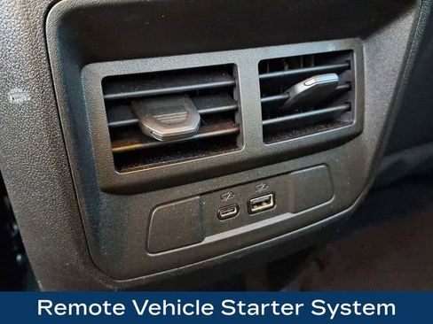 Used 2023 GMC Canyon Denali image 15