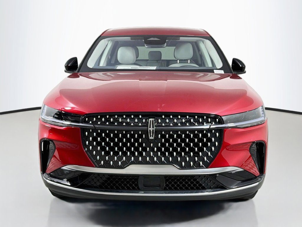 Used 2026 Lincoln Nautilus Premier AWD/4WD image 2