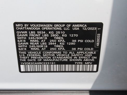 Used 2024 Volkswagen Atlas Cross Sport SE FWD image 32