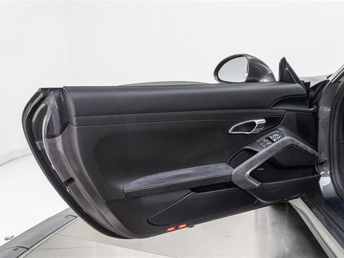 Used 2018 Porsche 911 GT3 RWD image 70
