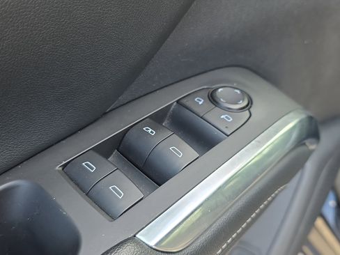 Used 2024 Chevrolet Traverse LT image 24