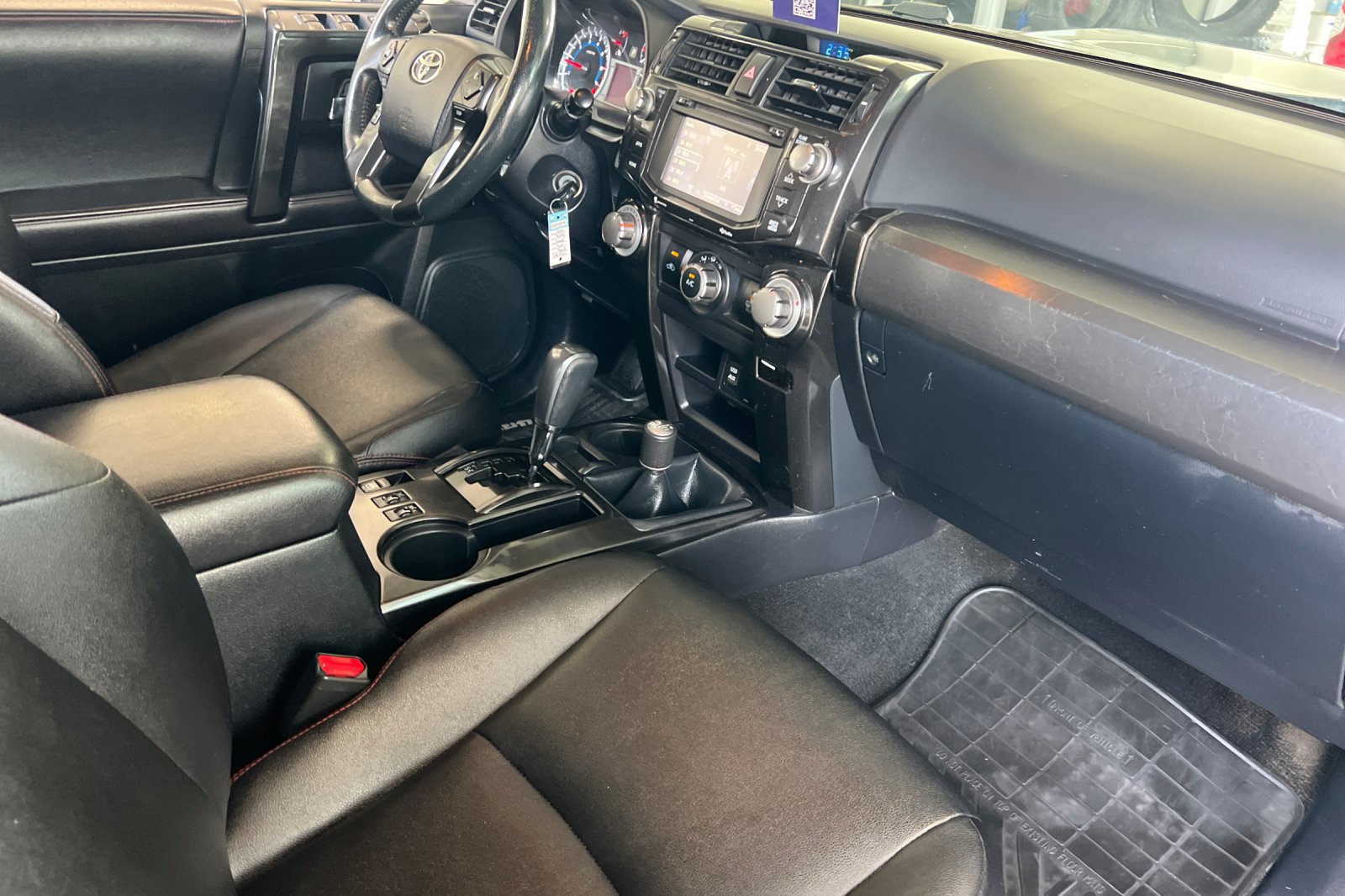 Used 2016 Toyota 4Runner Trail Premium AWD/4WD image 13