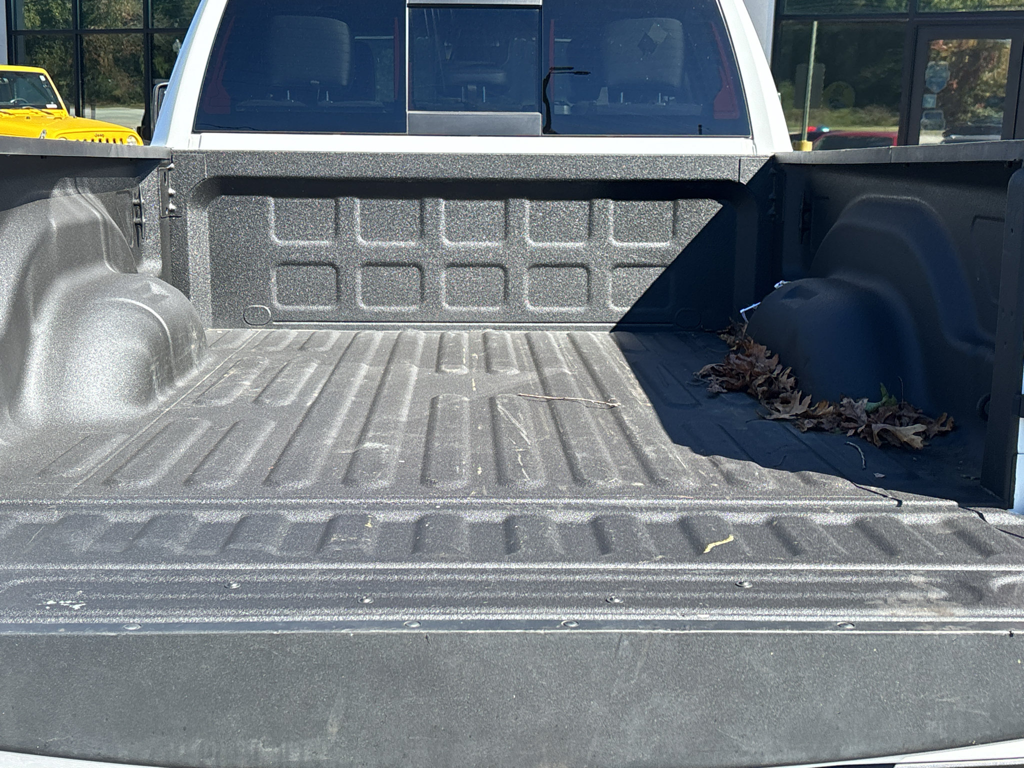 Used 2026 RAM 2500 Laramie AWD/4WD image 11