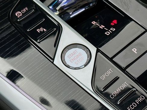 Used 2025 BMW X5 M60i image 18