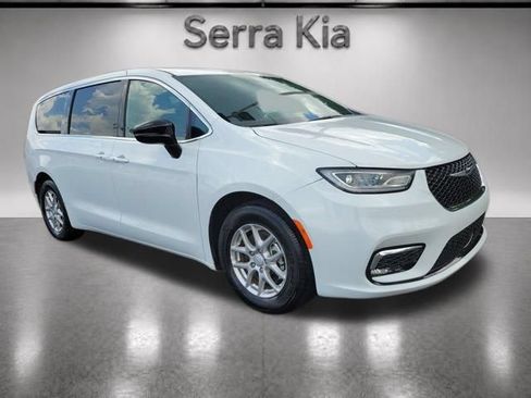 Used 2026 Chrysler Pacifica Select FWD image 7