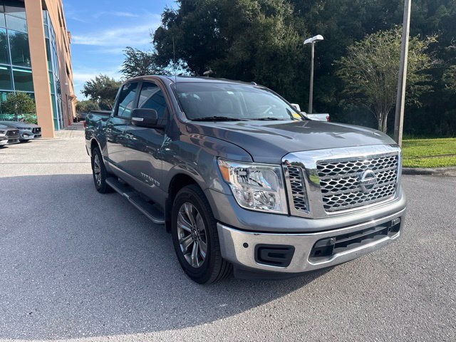 Used 2018 Nissan Titan SV w/ SV Convenience Package RWD image 10